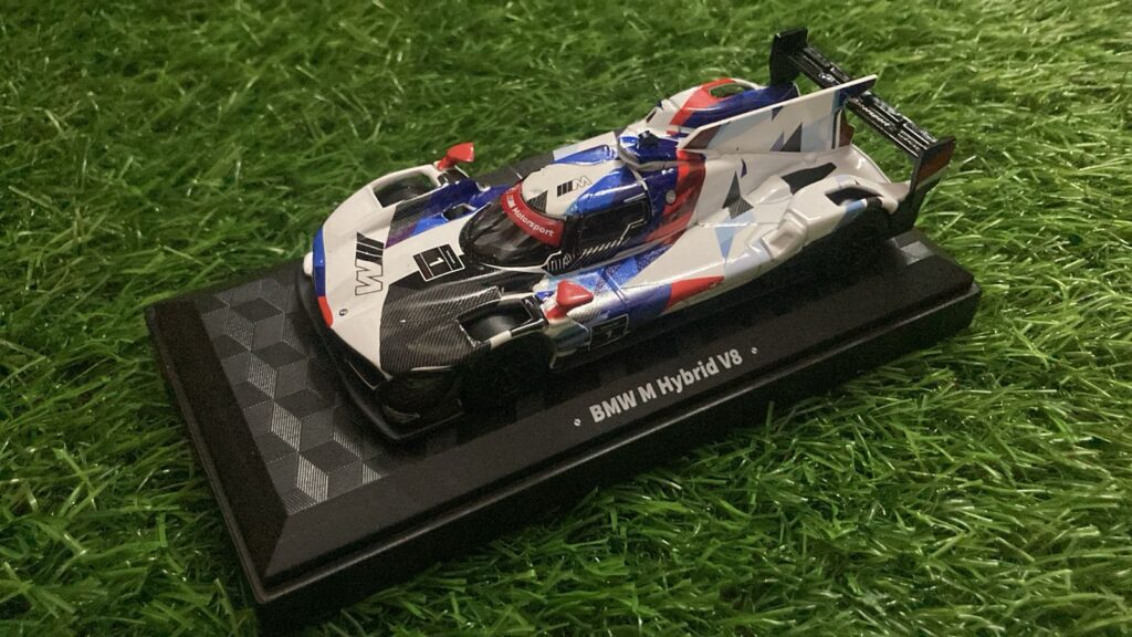 CCA BMW M Hybrid v8 Hypercar (Acrylic Case)
