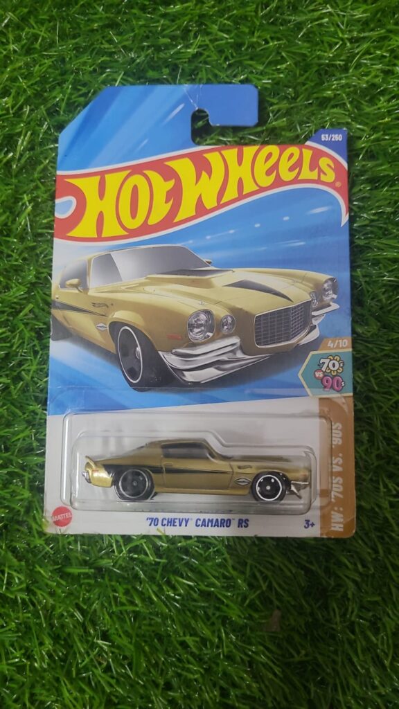'70 Chevy Camaro RS (Golden) (Imported)
