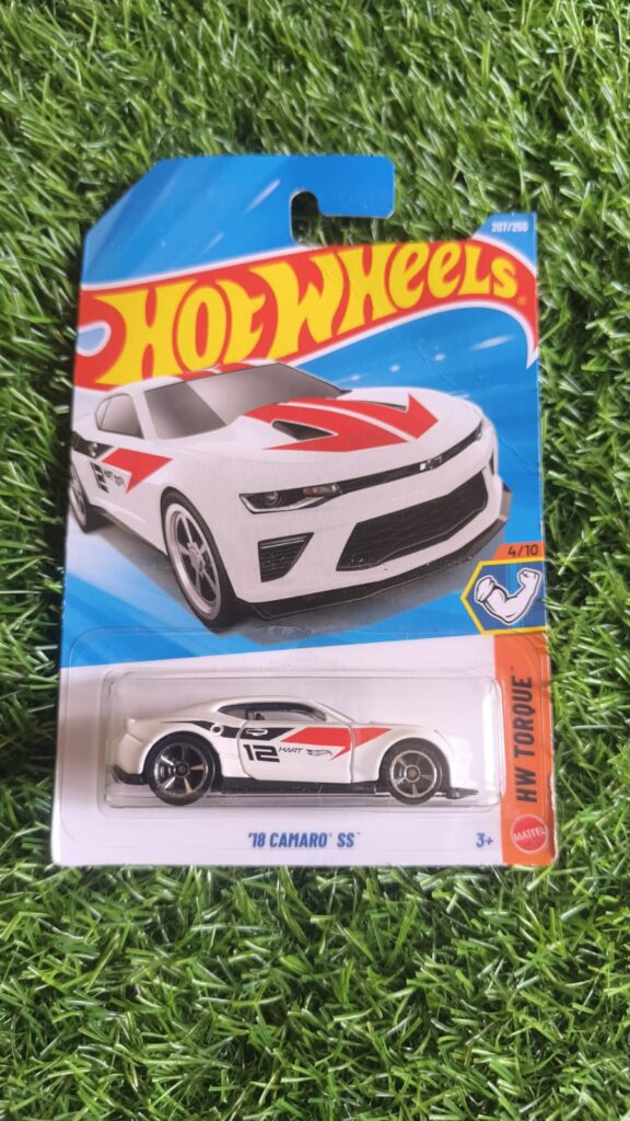 Hot Wheels 18 Camero SS (White)