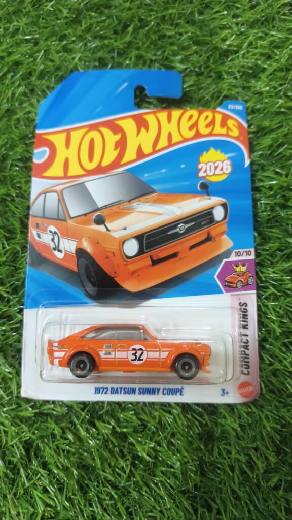 Hot Wheels 1972 Datsun Sunny Coupe (Orange)