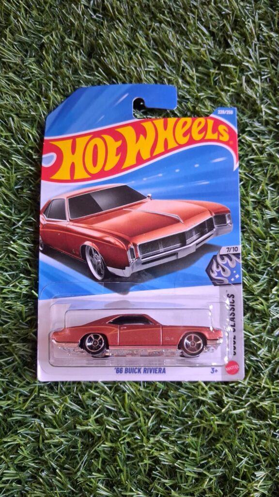 Hot Wheels 66 Buick Riviera (maroon)